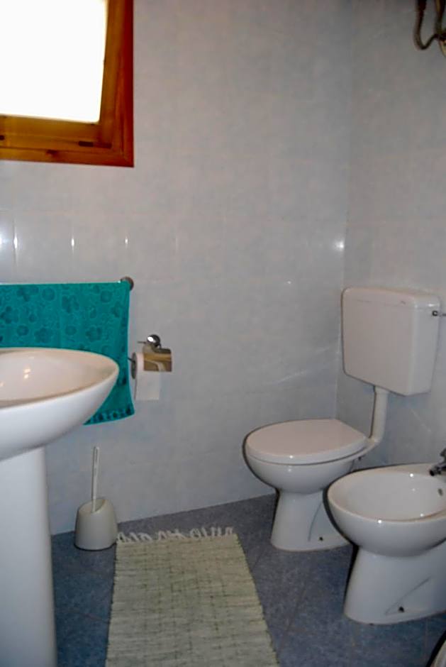 Beachside flat with large balcony - Beahost