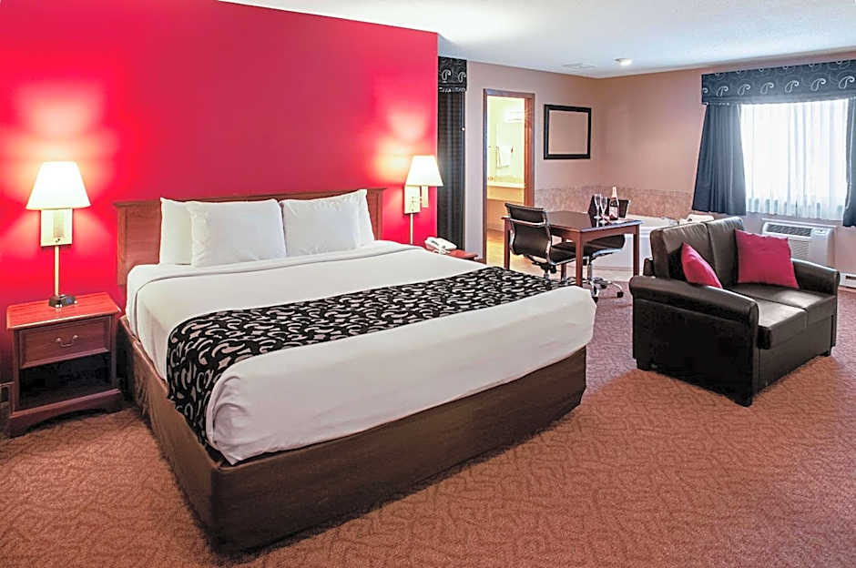 Econo Lodge On The Bay