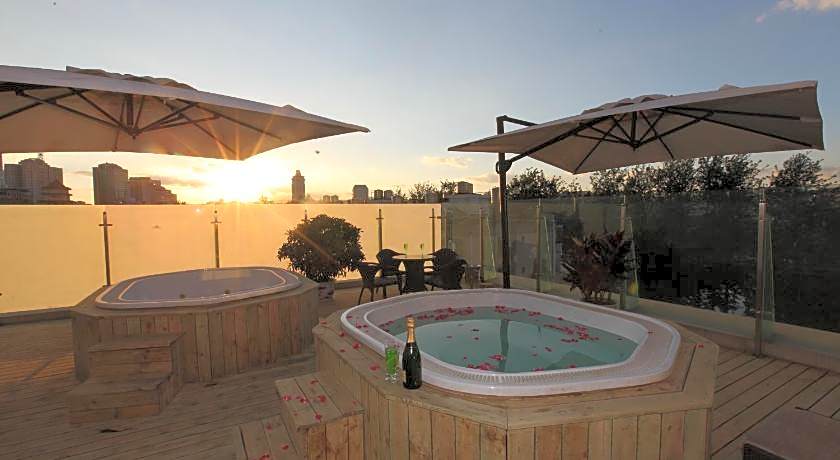 Zhongwei Green Lake Hotel Kunming