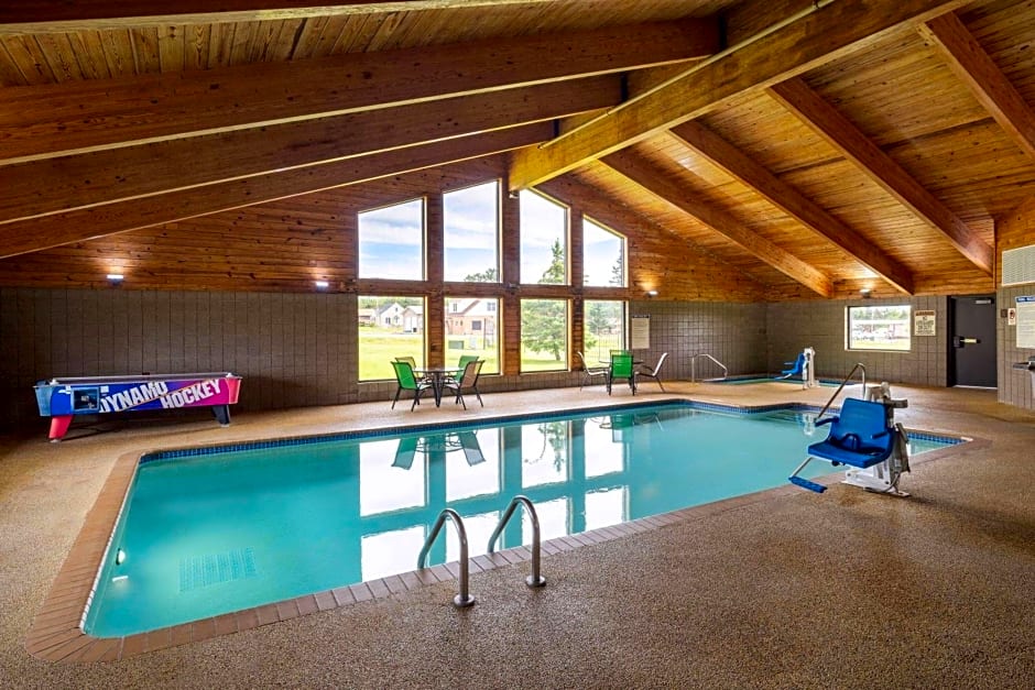 AmericInn by Wyndham Two Harbors Near Lake Superior