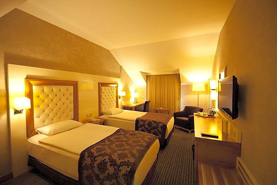 Tugcu Hotel Select