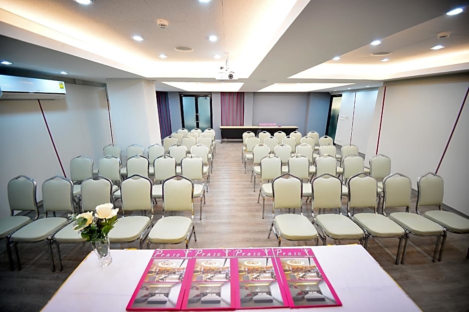 Praso @ Ratchada12 Hotel Bangkok