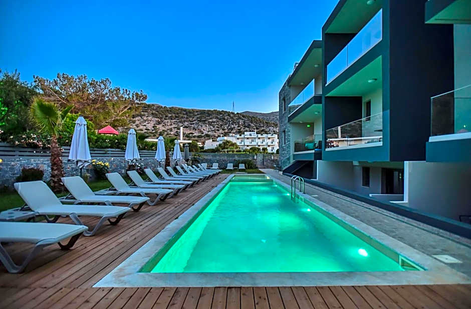 Del Mar 'Adults Only'