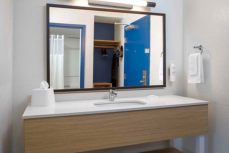 Spark by Hilton Miami Doral