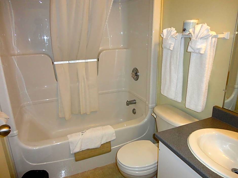 Canadas Best Value Inn Kapuskasing