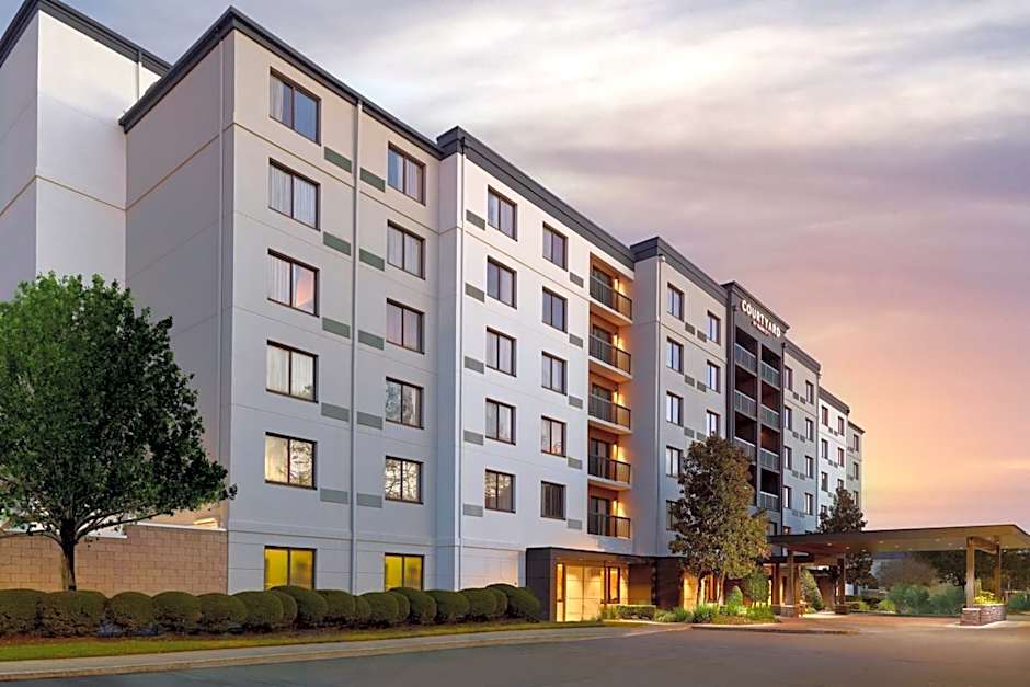 Courtyard by Marriott New Orleans Metairie