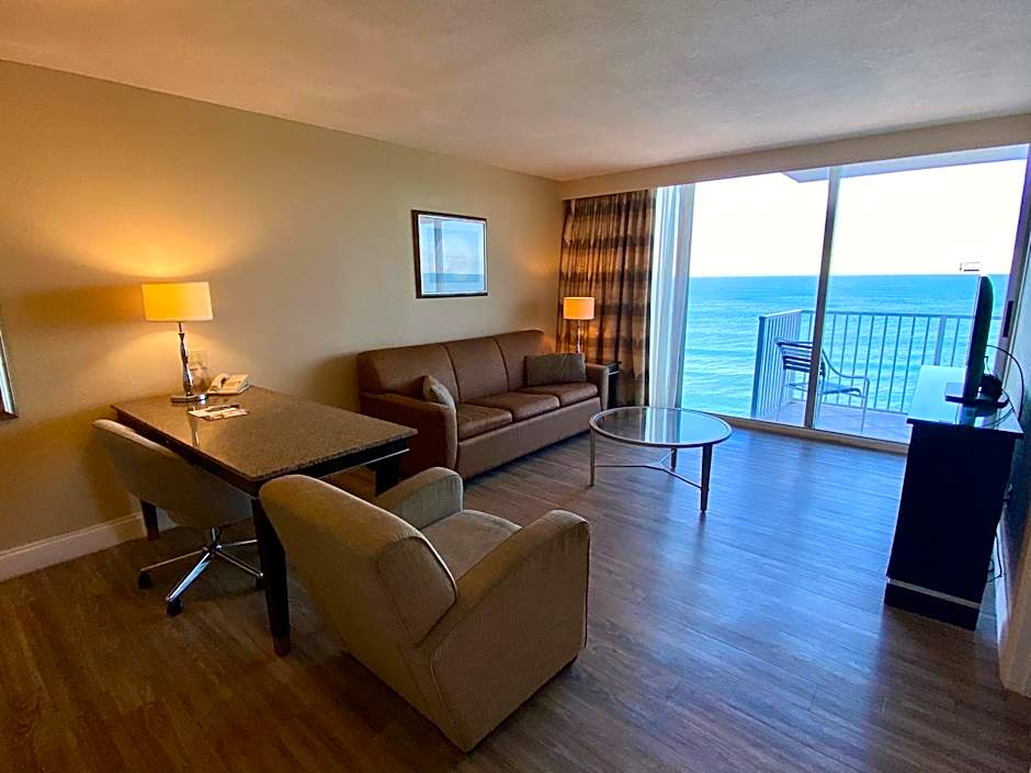 Radisson Suite Hotel Oceanfront