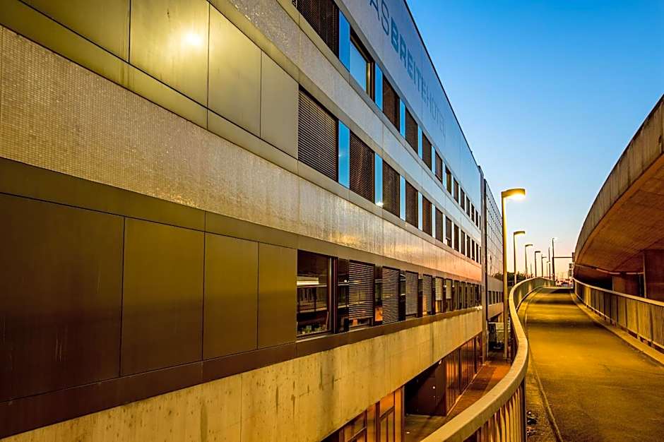 dasbreitehotel am Rhein