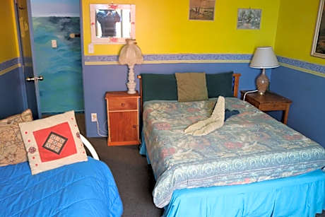 Deluxe Double Room (2 Adults + 1 Child)