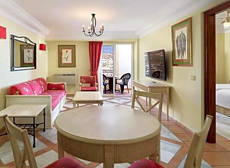 Suite with Mountain View