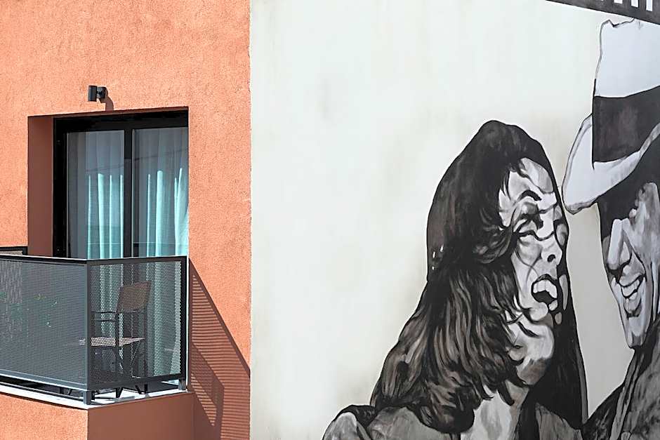 Bonnie Athens by Nin&Bau