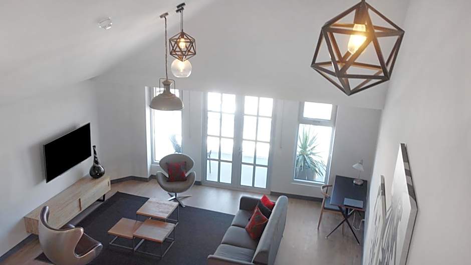 Semaphore Splash Apartments