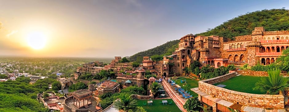 Neemrana Fort-Palace