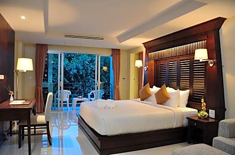 Executive Suite with City View