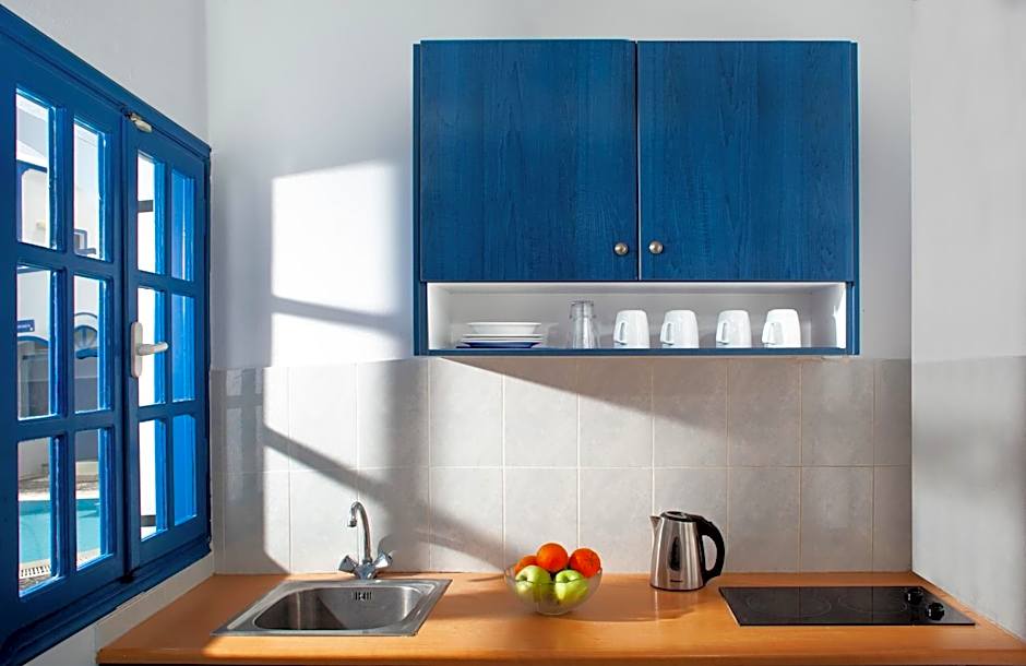 Roula Villa Studios & Apartments