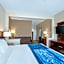 Comfort Suites Normal University area