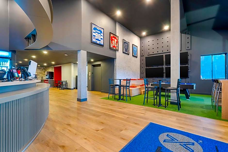 SPOT X Hotel Tampa - Wesley Chapel by The Red Collection