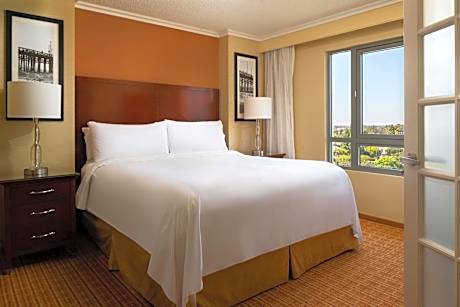 Wellness Suite w/ Peloton, 1 Bedroom Suite, 1 King, Sofa bed