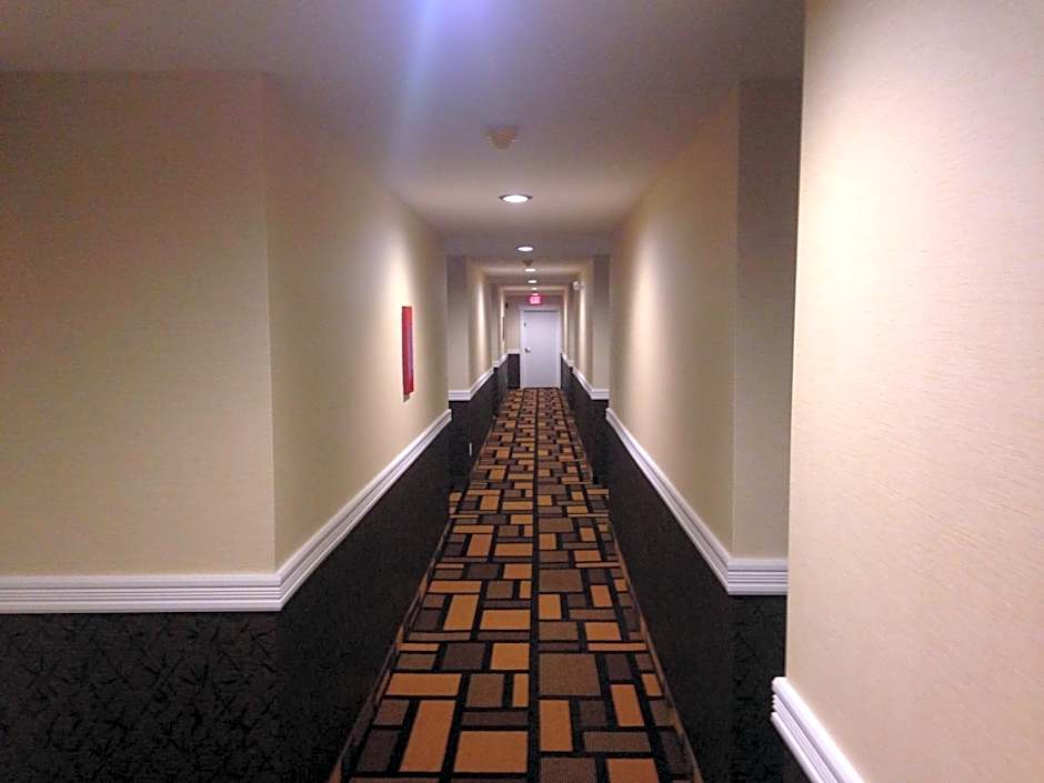 Days Inn by Wyndham Sylvan Lake