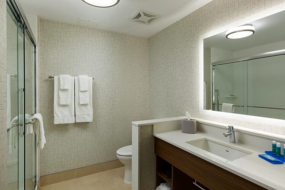 Holiday Inn Express Visalia - Sequoia Gateway Area