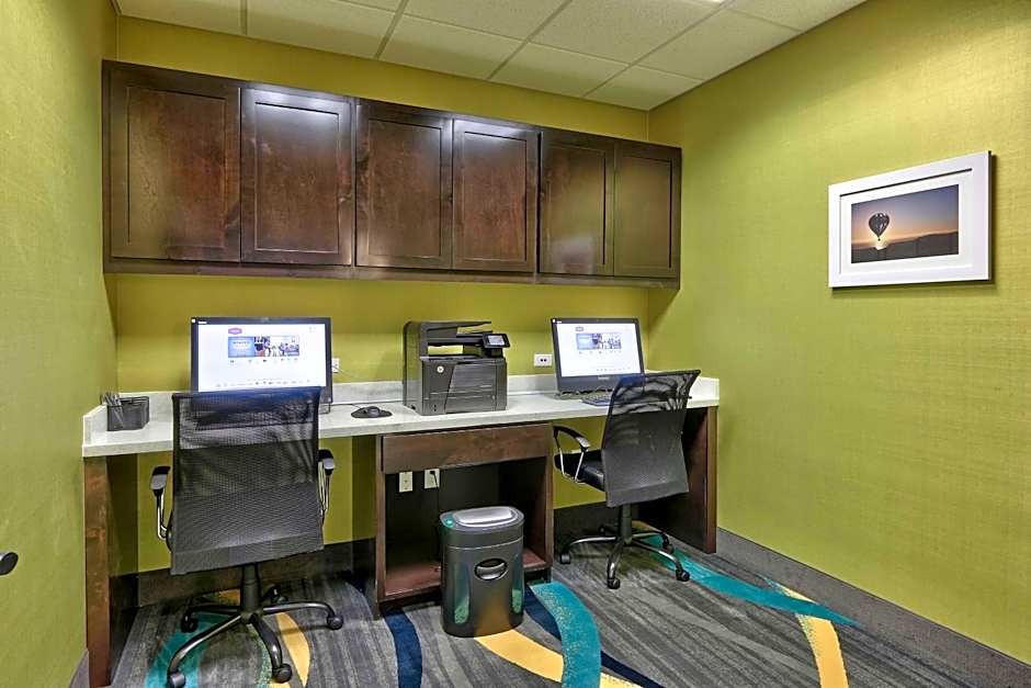 Hampton Inn By Hilton & Suites Albuquerque Airport