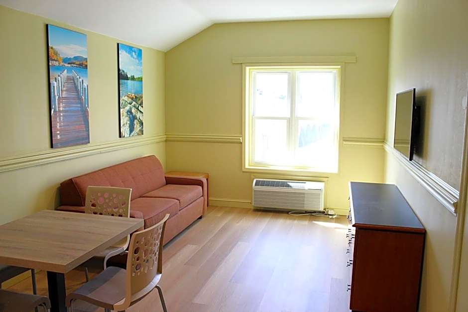 Surfside On The Lake