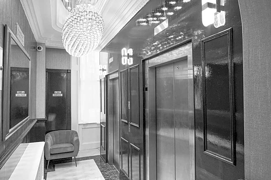 PEMBRIDGE PALACE HOTEL