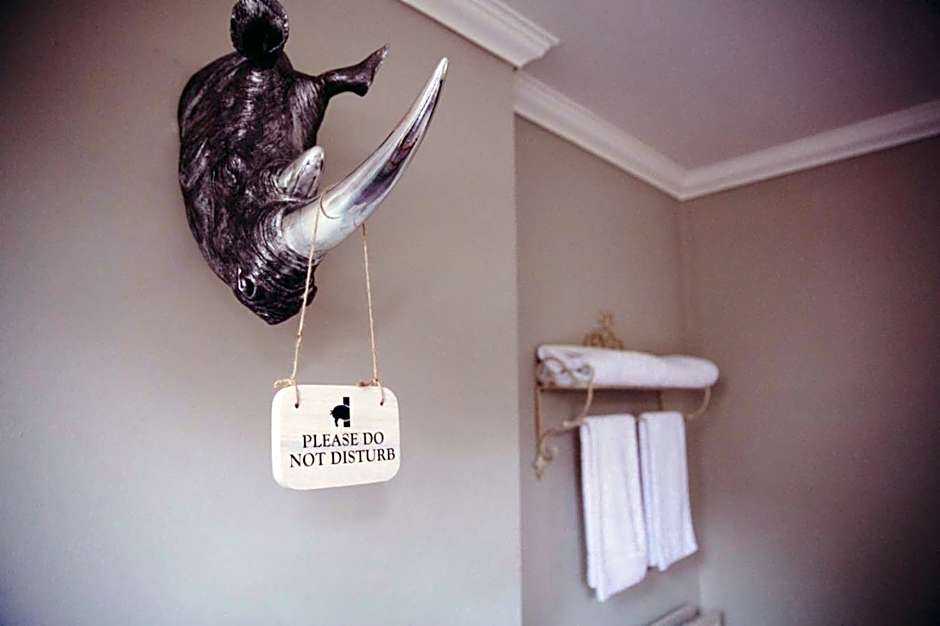 The Curious Pig in the Parlour