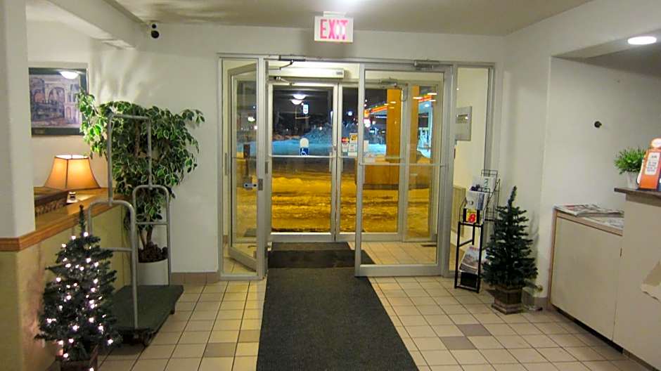 Super 8 by Wyndham Revelstoke BC