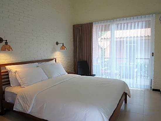 Bromo Terrace Hotel