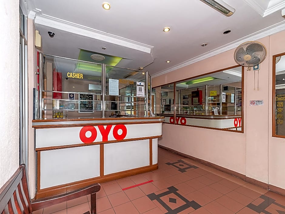 OYO 89864 Hotel Holiday Park