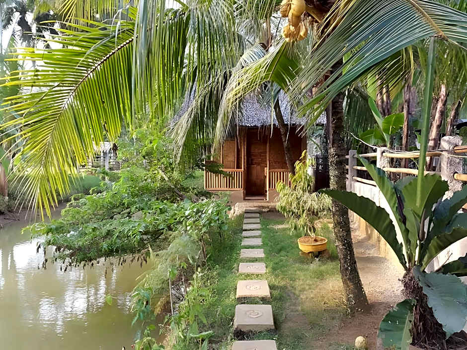 Baleku Bamboo Retreat