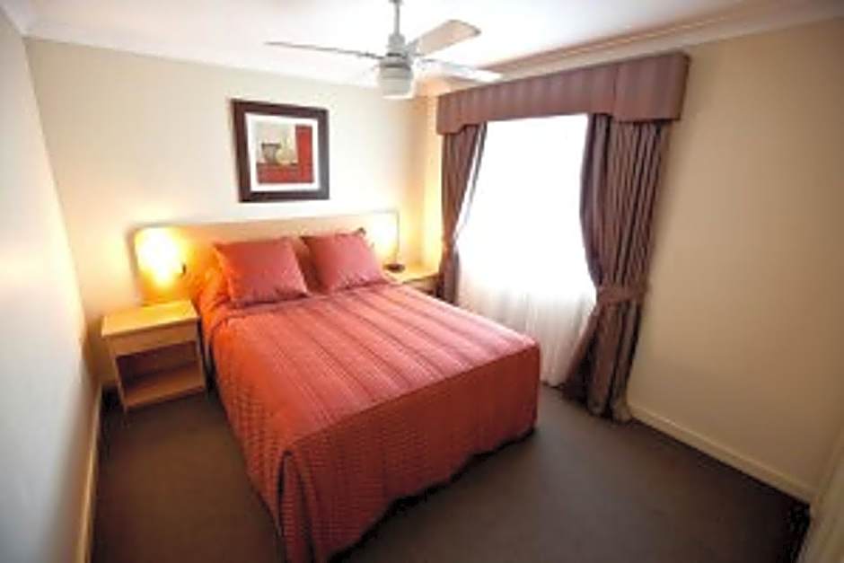 Cattlemans Country Motor Inn & Serviced Apartments