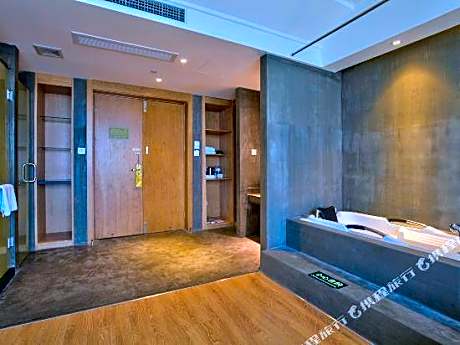 Park Yu Hotel (Ningbo University Qingshuipu Metro Station)