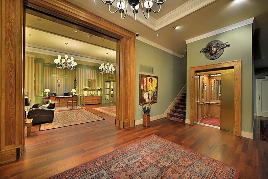 Marrol's Boutique Hotel