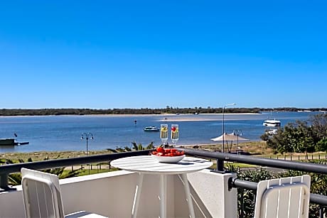 Sandcastles On The Broadwater