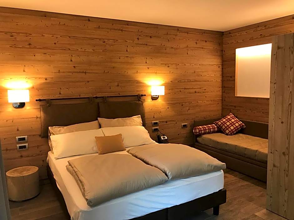 Photo 1 of 14 of Suite