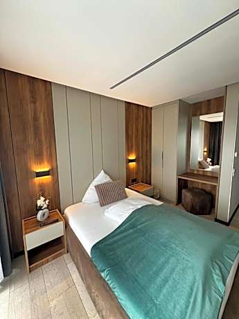 Single Room with Shower