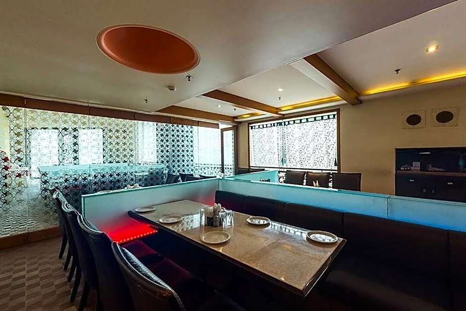 Hotel Seven Heaven
