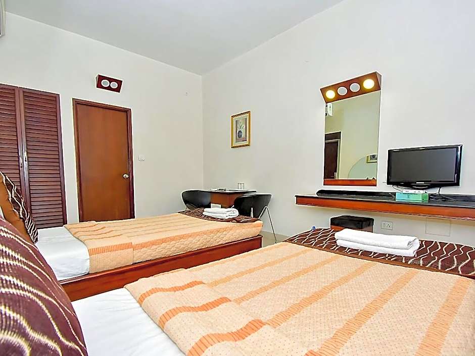 Lotus A Pondy Hotel