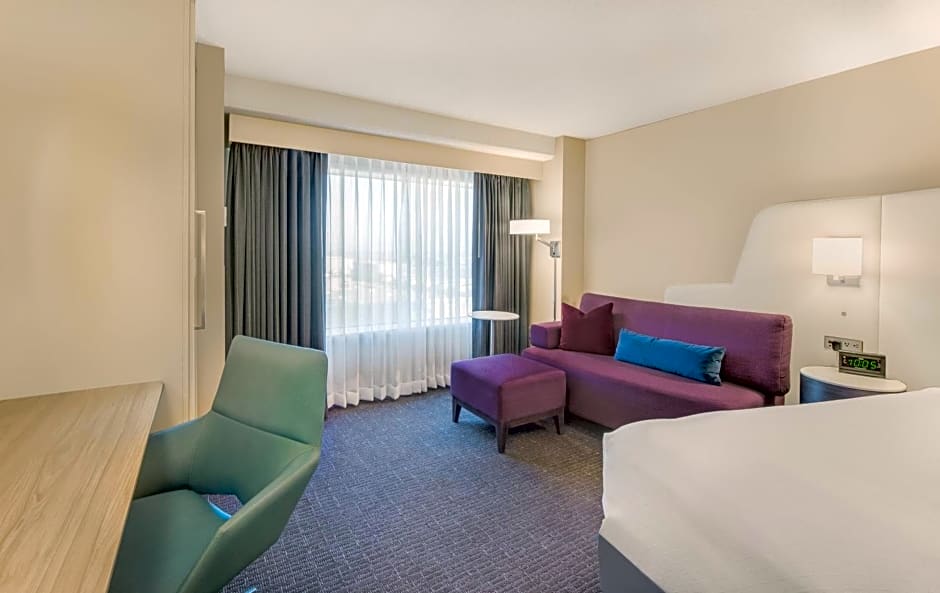Crowne Plaza Cleveland at Playhouse Square by IHG