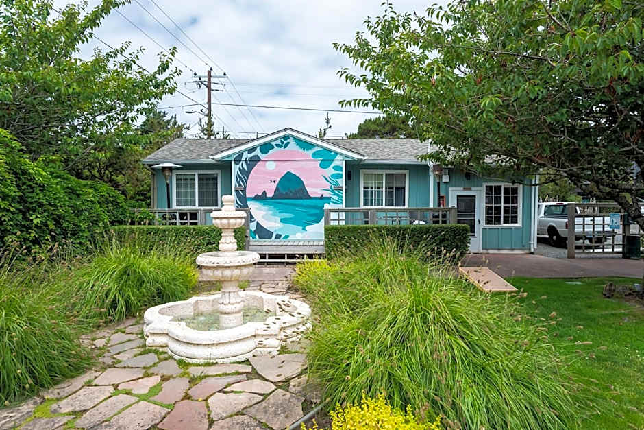 Inn at Haystack Rock