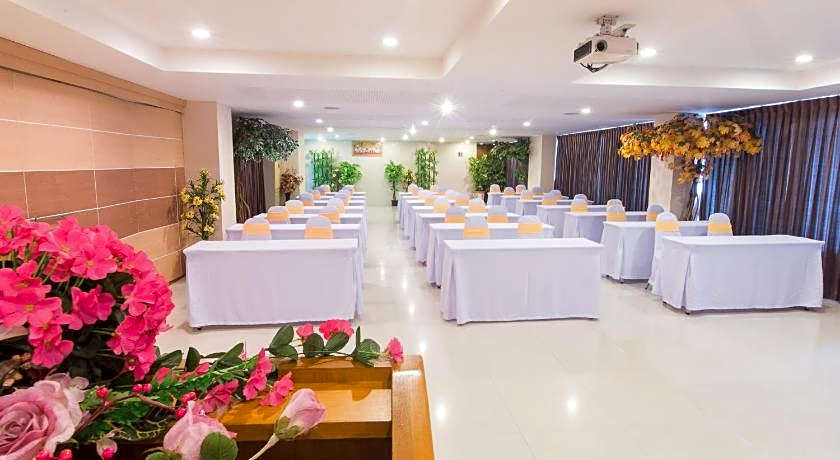 Three Seasons Bangkok