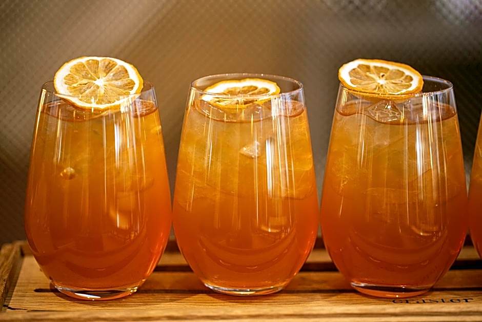 Delta Hotels by Marriott Edmonton Centre Suites