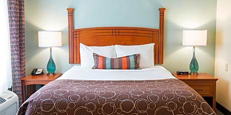 One-Bedroom Queen Suite - Non-Smoking