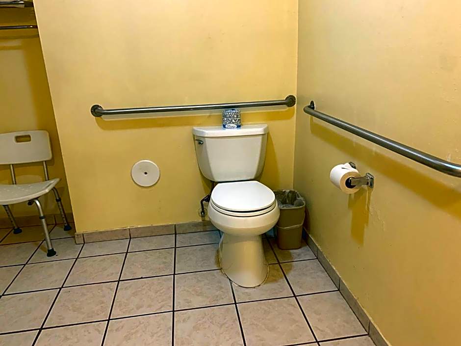 Oasis Inn and Suites