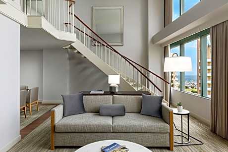 Bi-Level Suite, 1 King, Non-Private Sofa Bed, Partial Ocean View, Top Floor