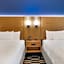 La Quinta Inn & Suites by Wyndham Alvin