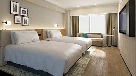 2 Single Suite Corner Canal View