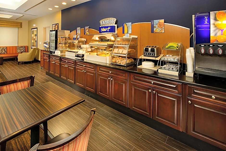 Holiday Inn Express Uvalde By IHG